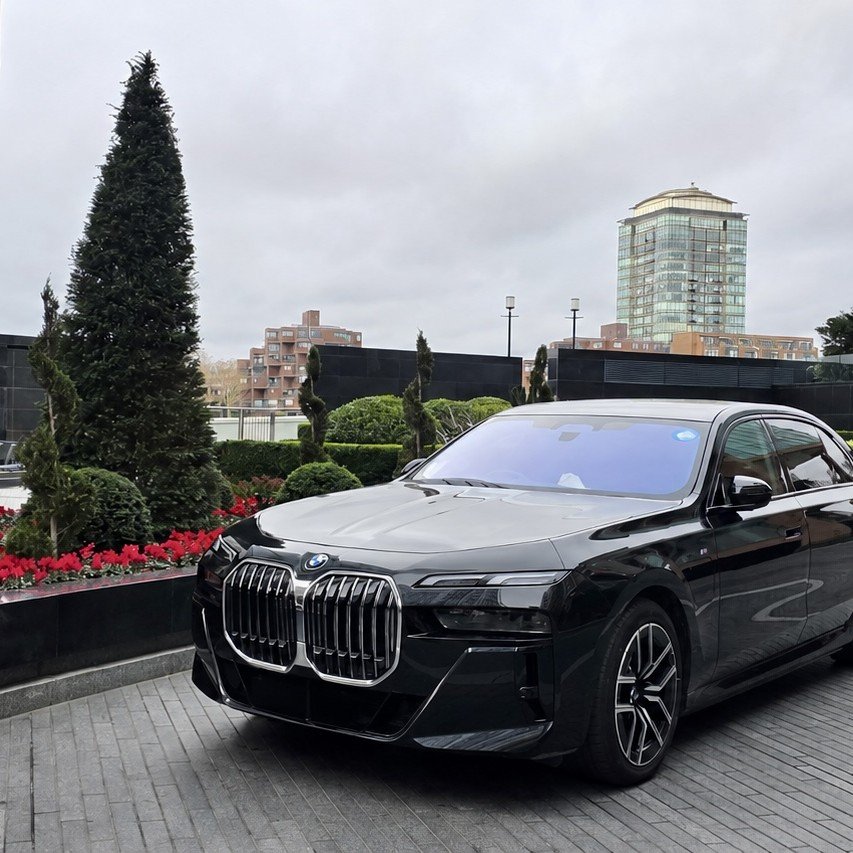Hourly and full day chauffeur hire in London