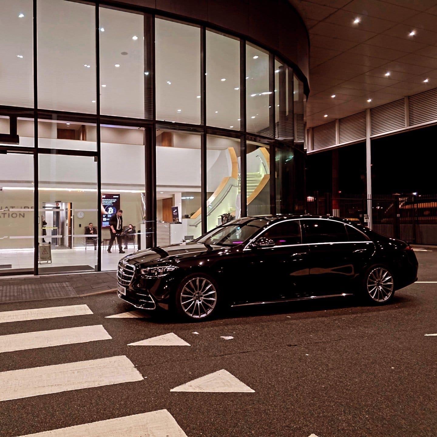 Executive chauffeur car ready for a Heathrow airport transfer