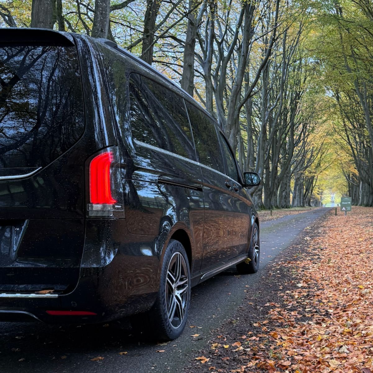 Chauffeur Driven Cars,Chauffeured Cars,Luxury Chauffeur Cars